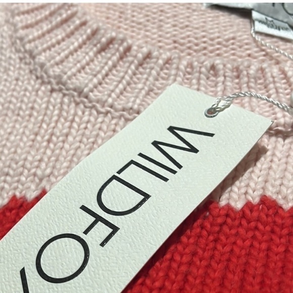 Wildfox NWT First Kiss Luna Knit Pink Red Lips Distressed Hem Cuffs Sweater M - Picture 7 of 14